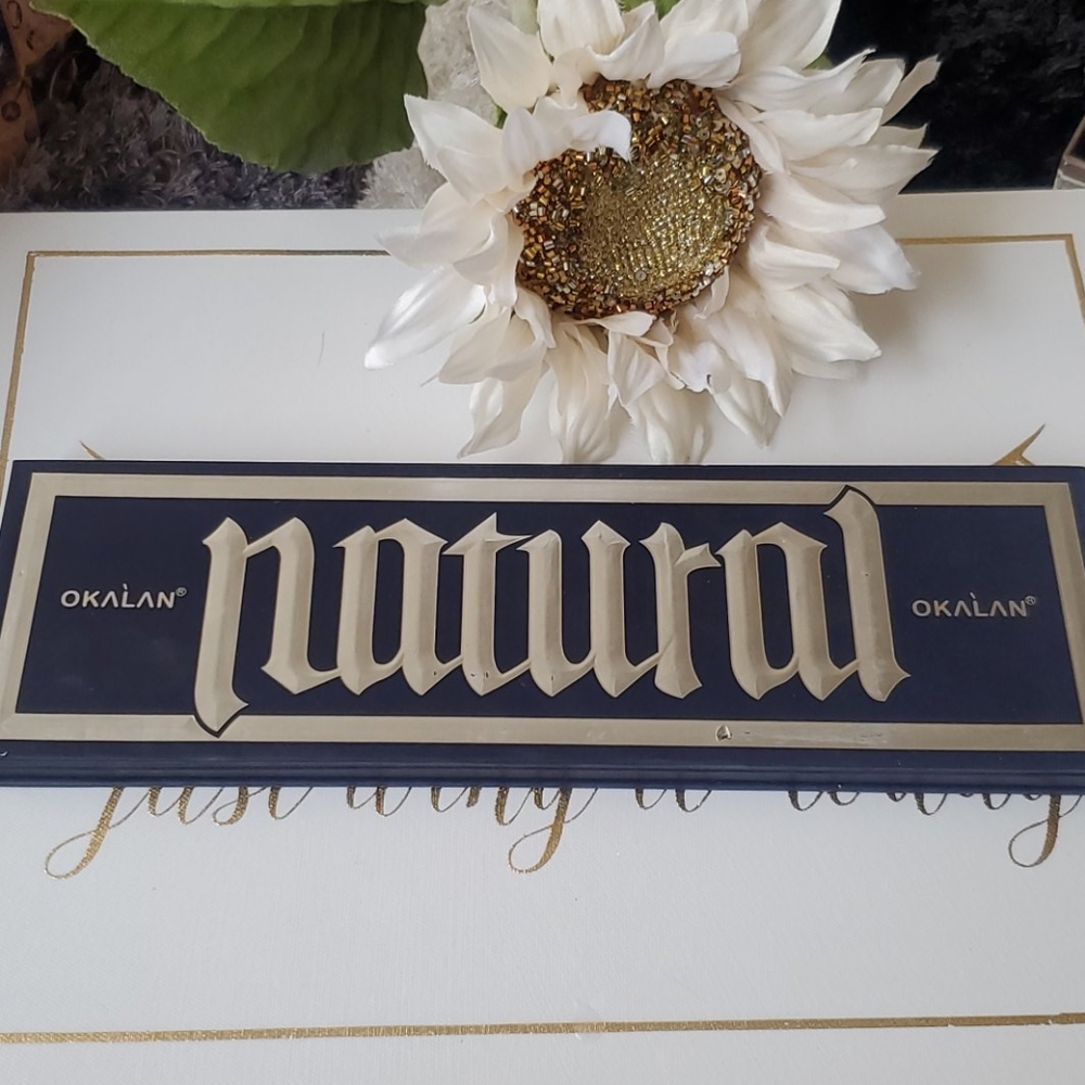 💙🖤NATURAL OKALAN PALETTE 🖤💙